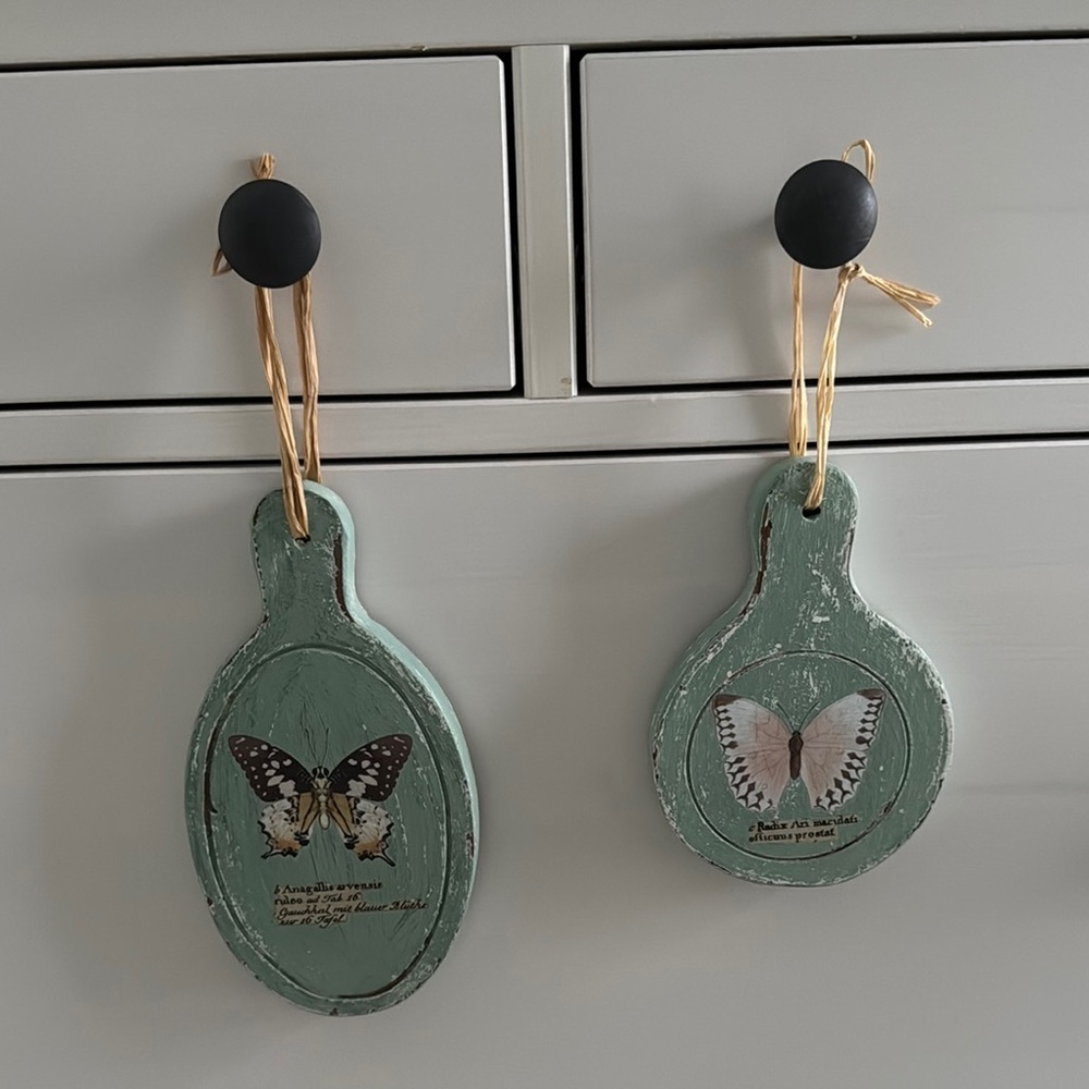 Chippy Upcycled Small Charcuterie Boards (2) - Picture 3 of 5